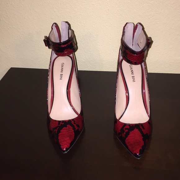 Gianni Bini Shoes - Black/red Gianni Bini heels.